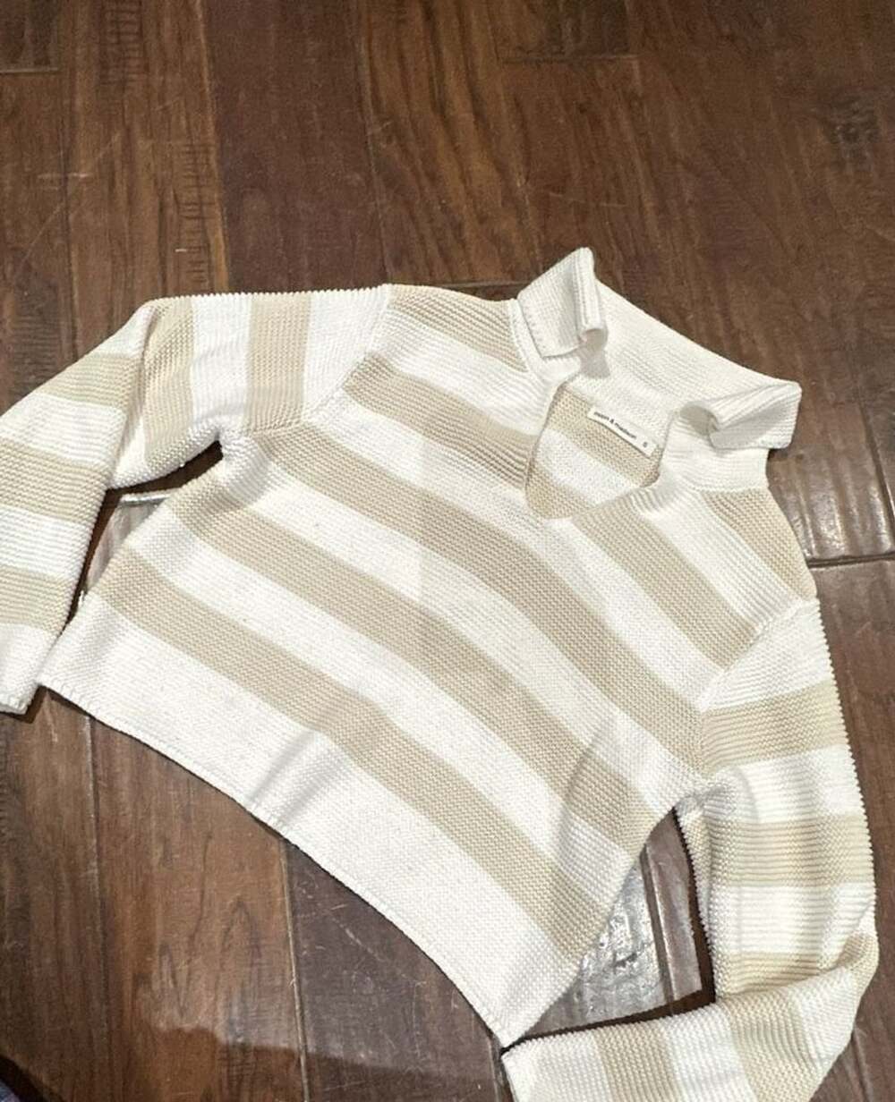 Moon & Madison Beige and White Striped Collared V-Neck Sweater Size S